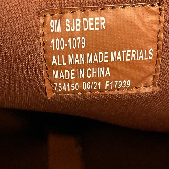 Brown boots, size 9. - Picture 3 of 4